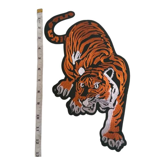 Croutching Tiger Silk Thread on Felt Backing Iron On Patch - Picture 4 of 4